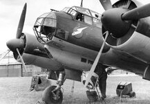 hiv_Bild_101I-402-0270-05A,_Flugzeug_Junkers_Ju_88.jpg