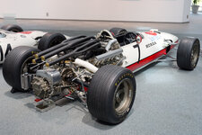 Honda_RA273_rear-right_Honda_Collection_Hall.jpg