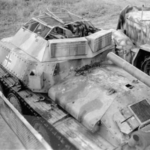 677389b5298b9969179d8331fc4e915c  ww photos armored vehicles