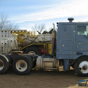 peterbilt 352s