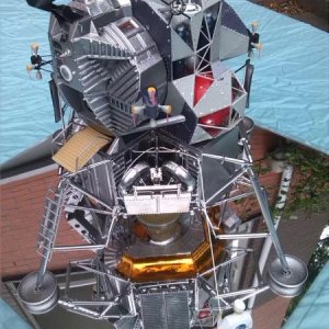 lunarmodule cutaway02 lg