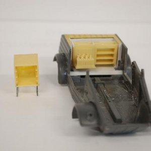 Rear resin parts