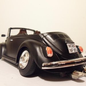 Volkswagen Beetle Cabriolette 1970
1/24 Revell
Specials: Mat zwarte body - Verlaagd met camber - Agressieve details - Interieur plus hardtop/softtop i