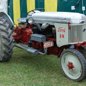 trac Ford 8N