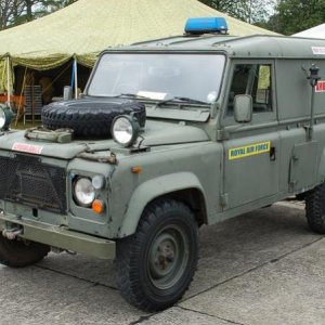 M Land Rover Defender Ambulance