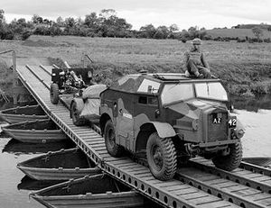 300px IWM H 20971 Morris C8 Slaght Bridge 19420626