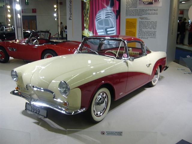 800px Volkswagen Karmann Ghia 1600