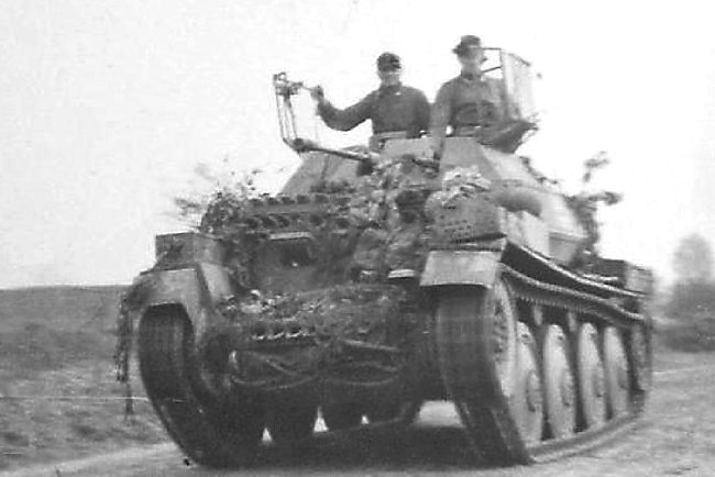 aufklarungspanzer 38t mit 2cm gun grossdeutschland