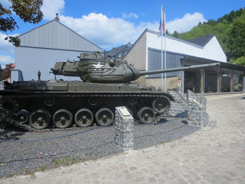 Bastogne 121