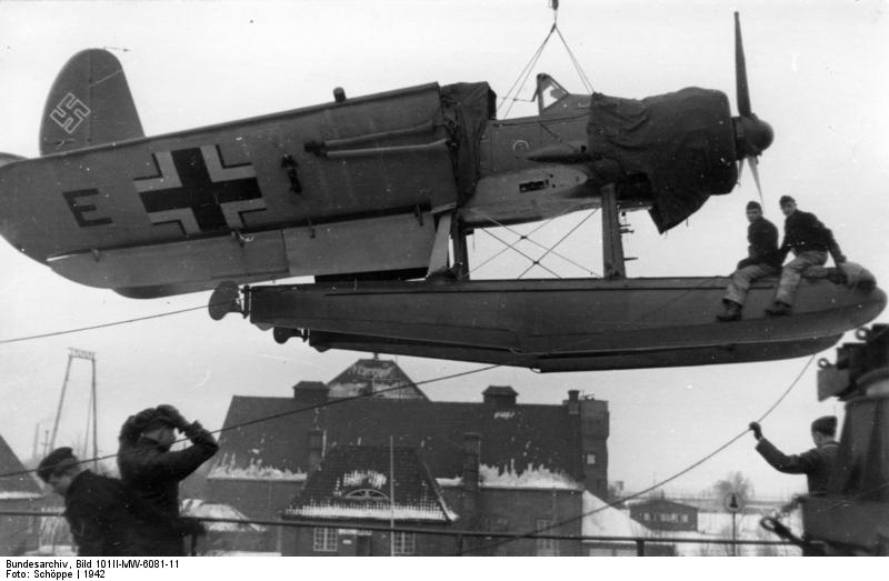 Bundesarchiv Bild 101II MW 6081 11, Seeflugzeug Arado Ar 196