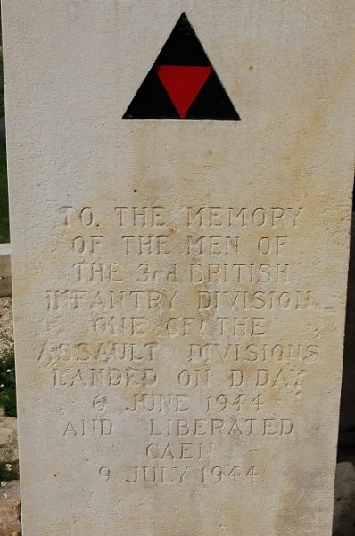 Caen monument2