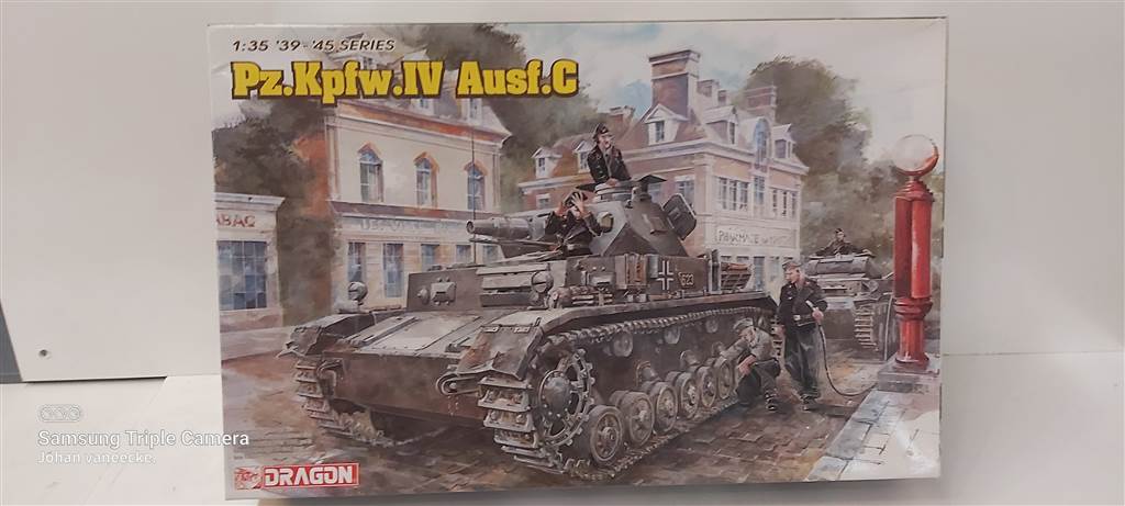 Dragon 1-35-PzKpfw 4 Ausf C-klein.jpg