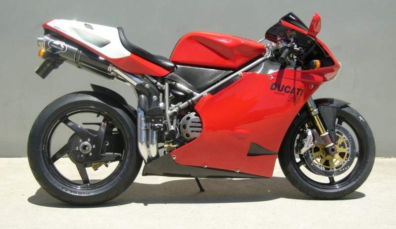 Ducati 996R  01