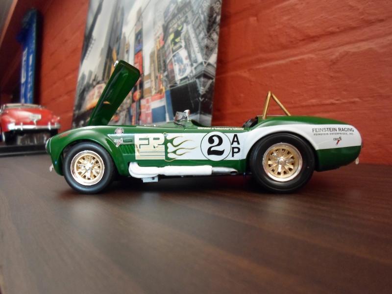 Ford Cobra Shelby 1973
1/24 Revell
Specials: /

+ Keuze uit 2 te bouwen modellen
+ Spelen met decals

- Pasvorm
- Afwerking kit