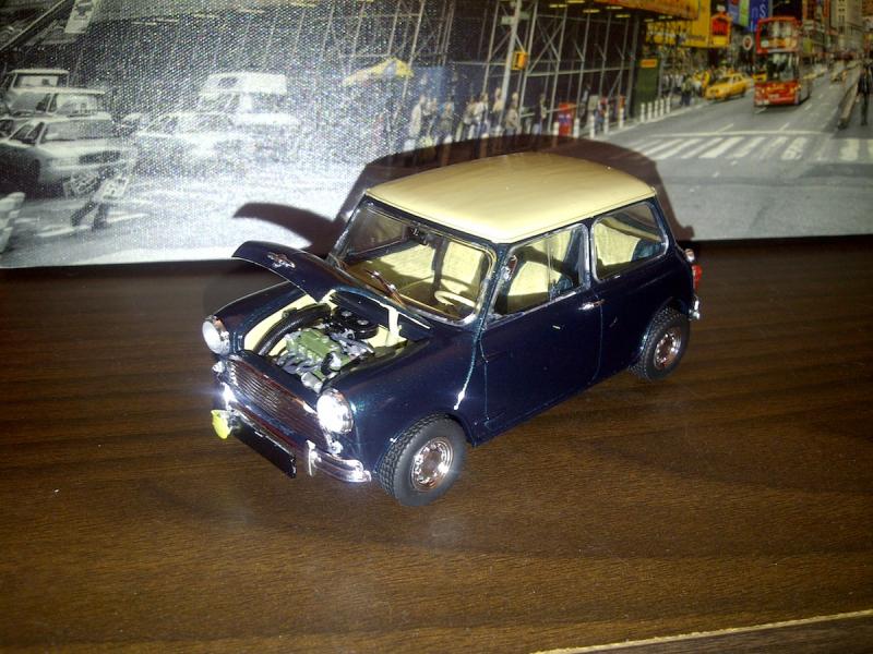 Mini Cooper 998 MK1
1/24 Revell
Specials: Eerste modelbouwproject (AUG2013)

+ Fijn als beginner

- Pasvorm laat zich soms te wensen over