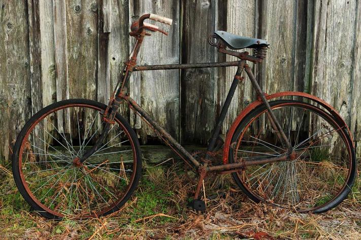 rusty bike