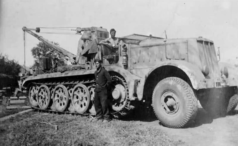 SdKfz 9 FAMO crane