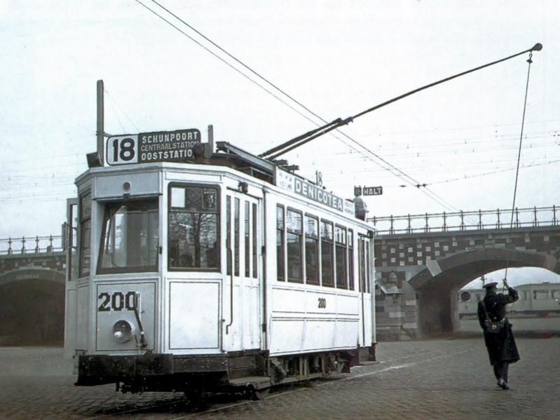 Tramlijn 18 op Lt Naeyaertplein 1953